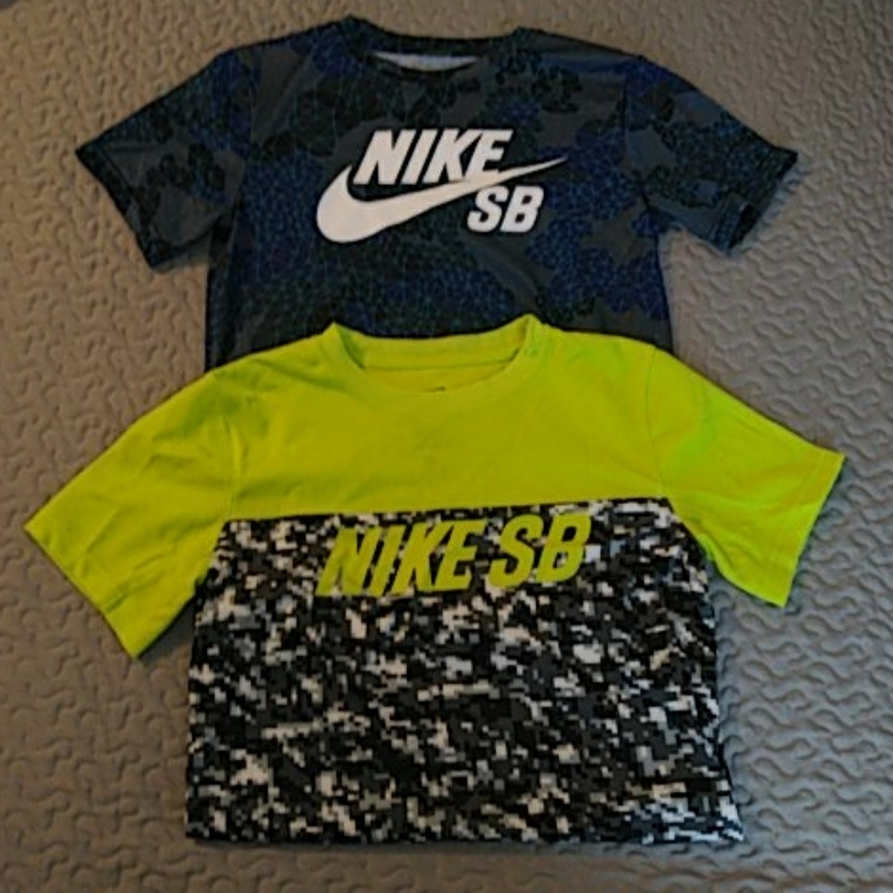 Nike Dri-Fit T-Shirts (Set of 2)